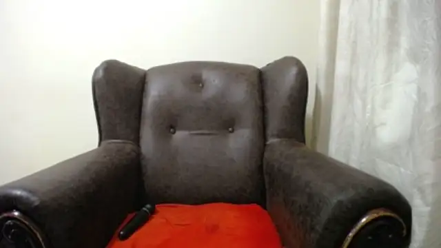 bustylaura4u naked stripping on cam for live sex video chat