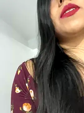 diana743 naked stripping on cam for live sex video chat