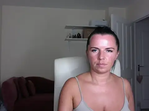 GoddessAlexi1 naked stripping on cam for live sex video chat