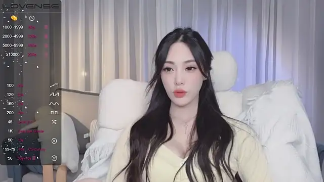 uuxiaocai naked stripping on cam for live sex video chat