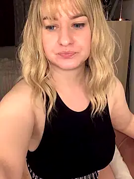 VixyFoxxSquirt naked stripping on cam for live sex video chat