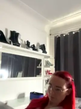Alina-Lou naked stripping on cam for live sex video chat