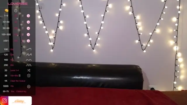 Ciissy naked stripping on cam for live sex video chat