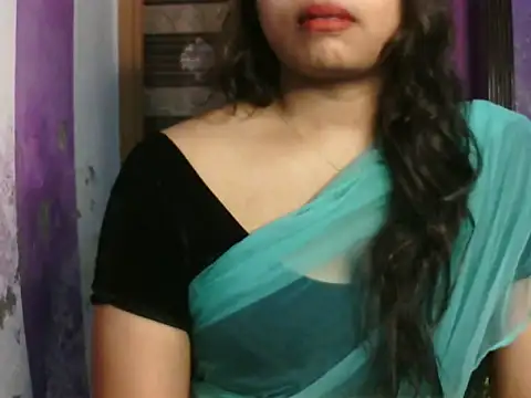 Desi_bhabi22 naked stripping on cam for live sex video chat