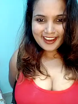 Your-Queen12 naked stripping on cam for live sex video chat