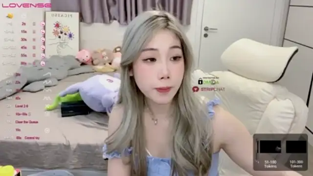 36D_Xiaoyu naked stripping on cam for live sex video chat
