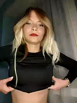 AnnieAnies naked stripping on cam for live sex video chat