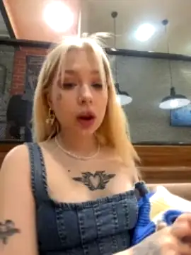 Girlforman naked stripping on cam for live sex video chat