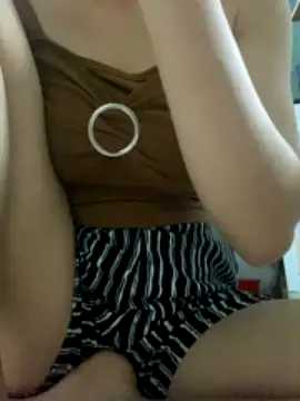 Ly_coca naked stripping on cam for live sex video chat