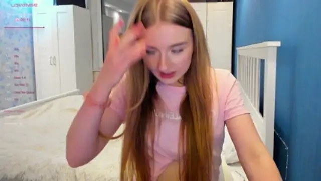 Stripmodely naked stripping on cam for live sex video chat