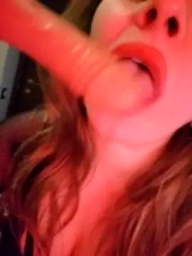 Sweet–milf naked stripping on cam for live sex video chat