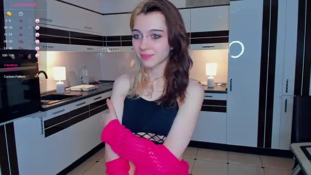 CoralineWind naked stripping on cam for live sex video chat