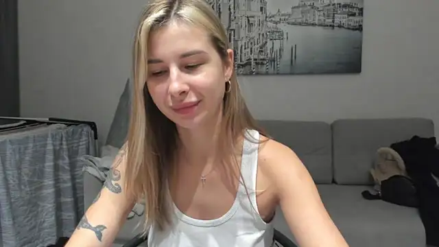 iamKiraCutie naked stripping on cam for live sex video chat
