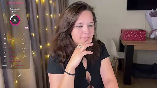 Poppy_Fox naked stripping on cam for live sex video chat