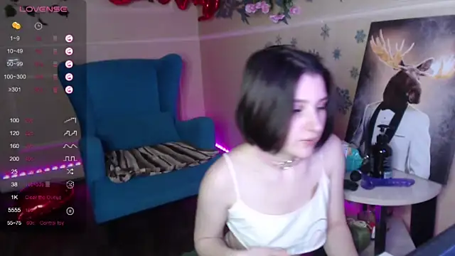 Lana_shyy naked stripping on cam for live sex video chat