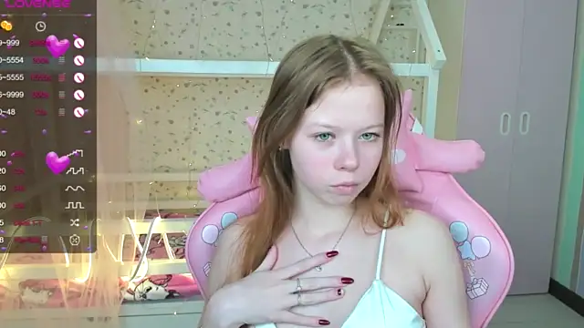 Nikole_Young naked stripping on cam for live sex video chat