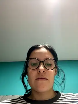 Paullette_ naked stripping on cam for live sex video chat
