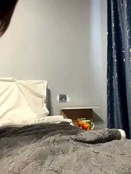Carolinaloves1 naked stripping on cam for live sex video chat