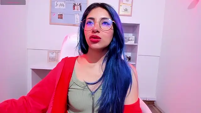 _Eimmy naked stripping on cam for live sex video chat