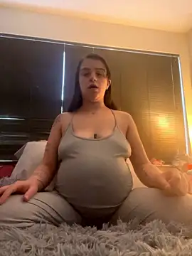joeystaciee naked stripping on cam for live sex video chat