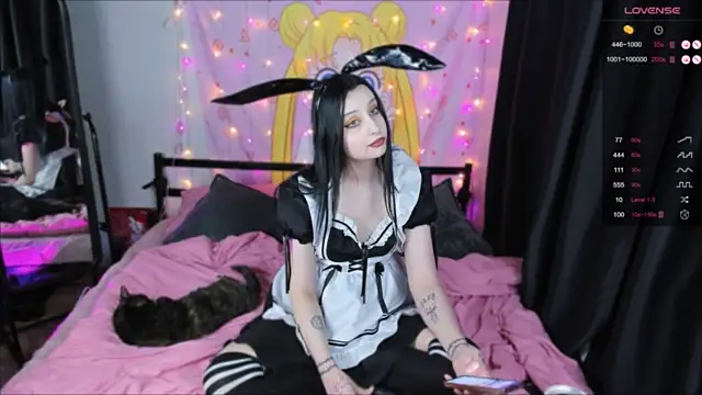 KailyLoolyCute naked stripping on cam for live sex video chat