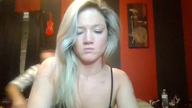 BusyLizzy naked stripping on cam for live sex video chat
