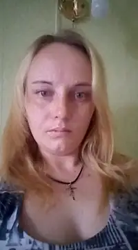 Fantaserka23 naked stripping on cam for live sex video chat
