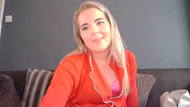 Jessica69G naked stripping on cam for live sex video chat