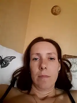 Julijuicy naked stripping on cam for live sex video chat
