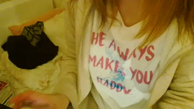 liliyRiSA naked stripping on cam for live sex video chat