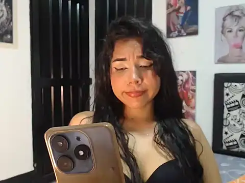 Lulu-01 naked stripping on cam for live sex video chat