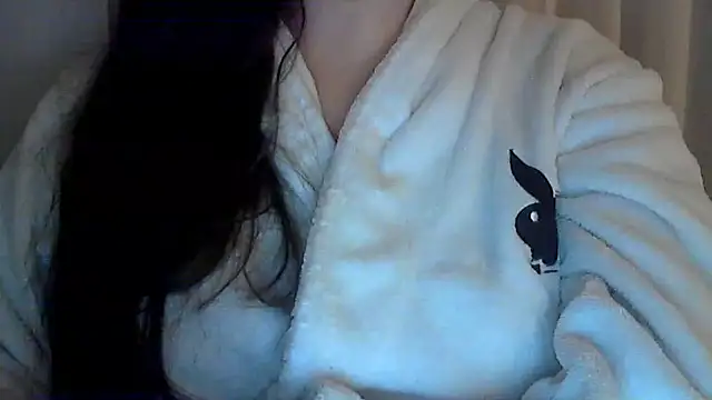 Sandysecret naked stripping on cam for live sex video chat