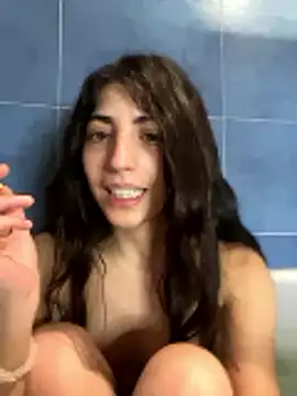 saphiyraamoreofficial naked stripping on cam for live sex video chat