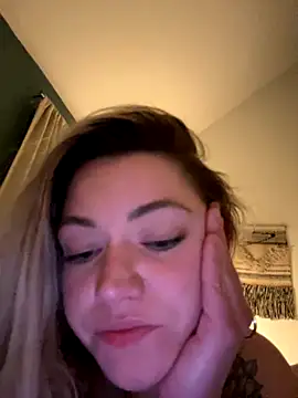 ToniVice naked stripping on cam for live sex video chat