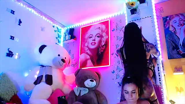 brithany_bigcockdirty naked stripping on cam for live sex video chat