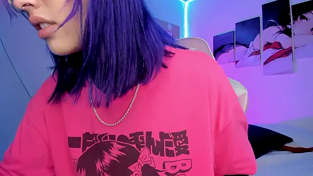 IamWillow naked stripping on cam for live sex video chat