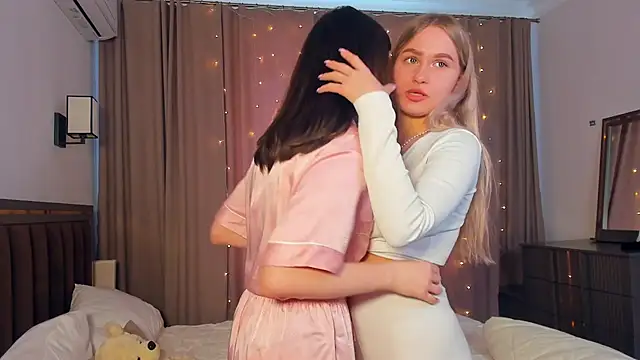 KitiNils naked stripping on cam for live sex video chat