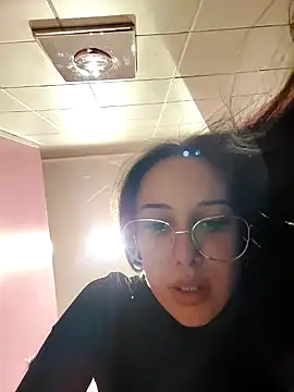 MilaMe0w naked stripping on cam for live sex video chat