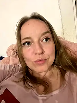MolliSwitti naked stripping on cam for live sex video chat