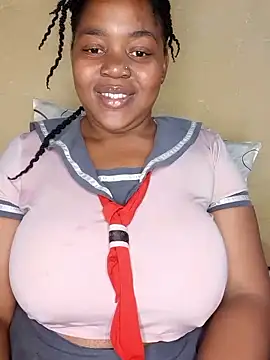 CANDYSHAKKER naked stripping on cam for live sex video chat
