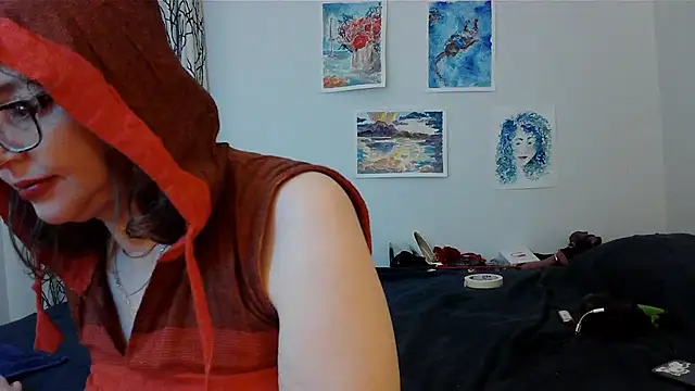 LilyLuscious naked stripping on cam for live sex video chat