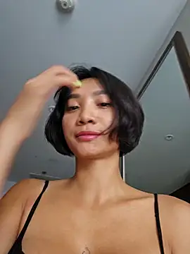 MrsCameltoe naked stripping on cam for live sex video chat