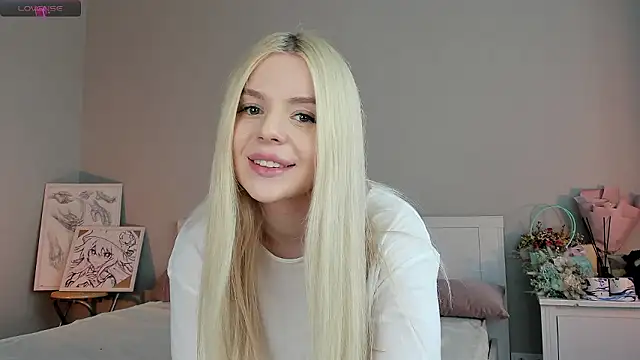 Sunshy_ naked stripping on cam for live sex video chat