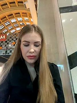 AlexisRenn naked stripping on cam for live sex video chat
