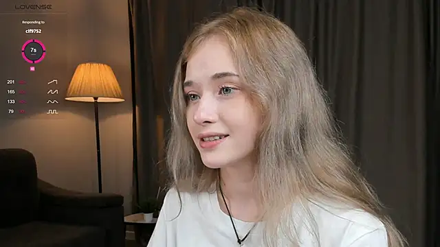 EdlinHargus naked stripping on cam for live sex video chat