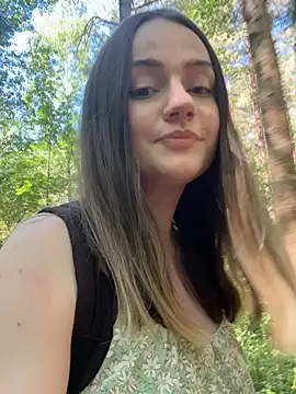 WalkingGirl naked stripping on cam for live sex video chat