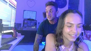 NaughtyCoupleNL naked stripping on cam for live sex video chat