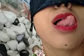 sexy_saara naked stripping on cam for live sex video chat