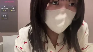 xxYUUxxi naked stripping on cam for live sex video chat