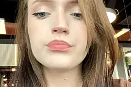 Jessi_meow naked stripping on cam for live sex video chat